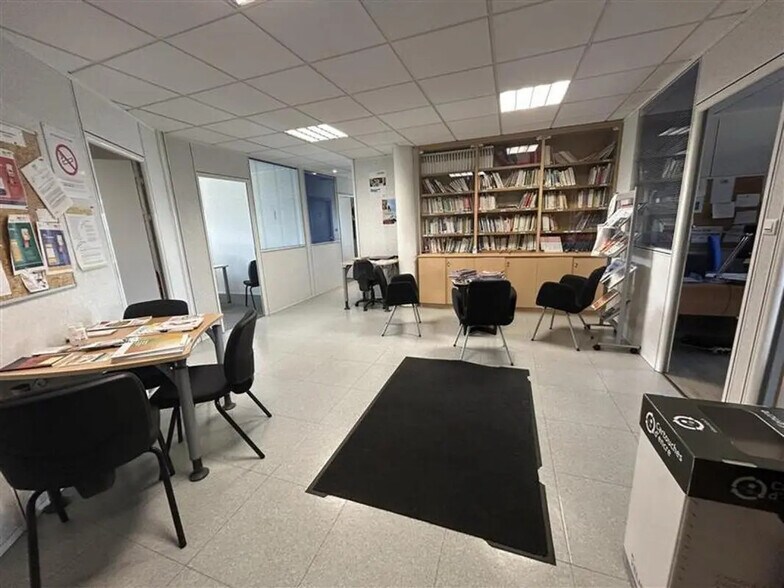Office in Dijon to rent - Building Photo - Image 2 of 8