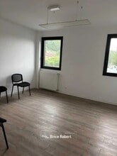 Industrial in Irigny to rent Interior Photo- Image 1 of 1