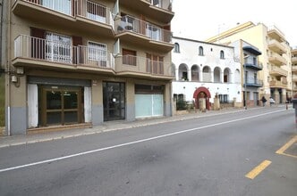 Plaça de Catalunya, 3, Vilanova i la Geltrú, Barcelona to rent Building Photo- Image 2 of 13