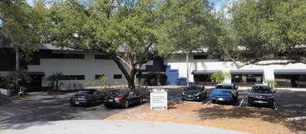 108 Commerce St, Lake Mary, FL for rent Building Photo- Image 1 of 3