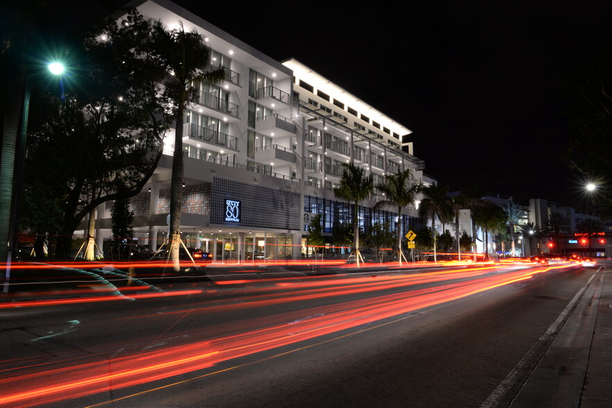 6080 Collins Ave, Miami Beach, FL for sale - Building Photo - Image 1 of 9