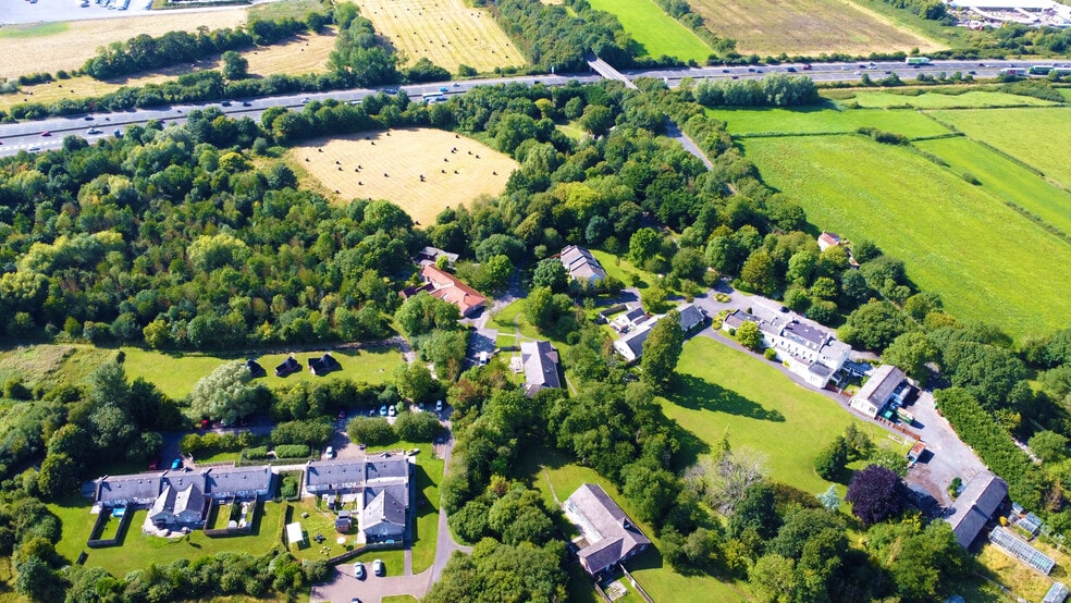 Harp Rd, Brent Knoll to rent - Building Photo - Image 1 of 6