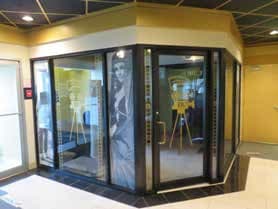 5305 Allard Way NW, Edmonton, AB to rent - Interior Photo - Image 3 of 8