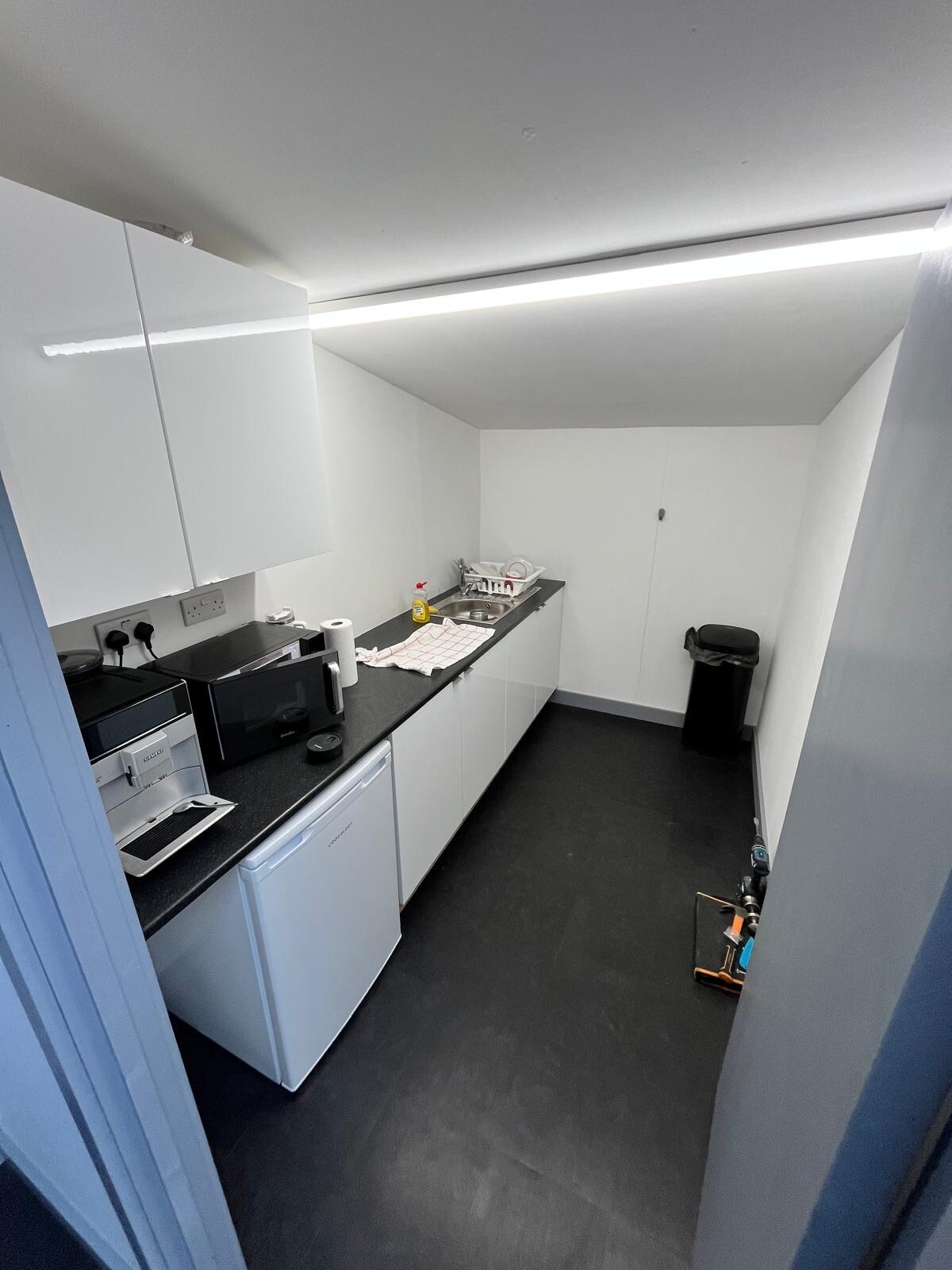 Portmanmoor Rd, Cardiff to rent Interior Photo- Image 1 of 11