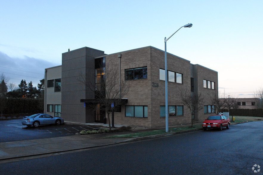 7128 SW Gonzaga St, Portland, OR for rent - Building Photo - Image 1 of 4