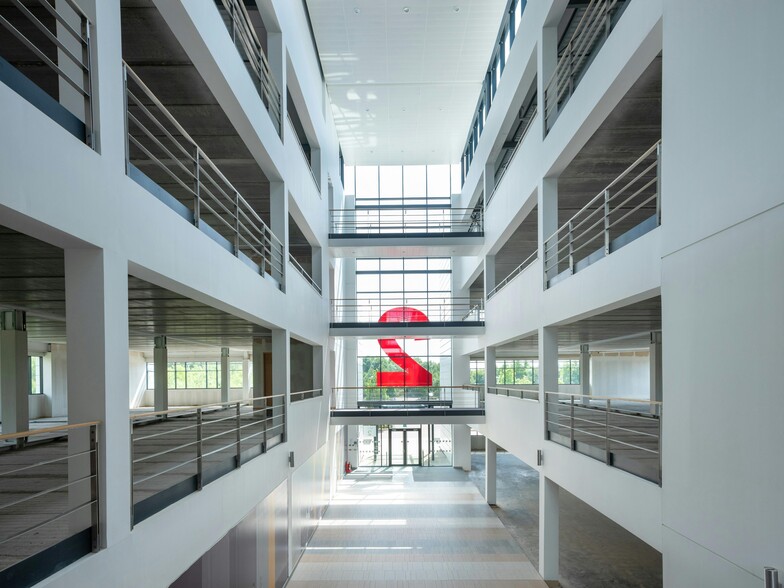 Parklands Ave, Holytown to rent - Building Photo - Image 3 of 9