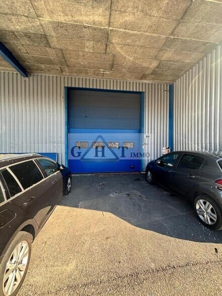Industrial in Gennevilliers to rent - Building Photo - Image 1 of 1