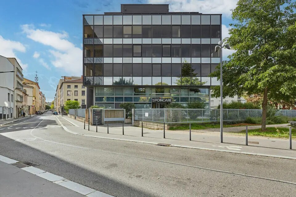Location Bureaux 170 m² - Photo 1