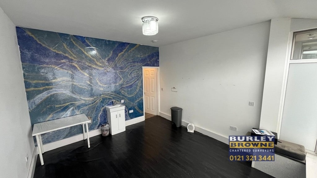 370-376 Boldmere Rd, Sutton Coldfield to rent Interior Photo- Image 1 of 4