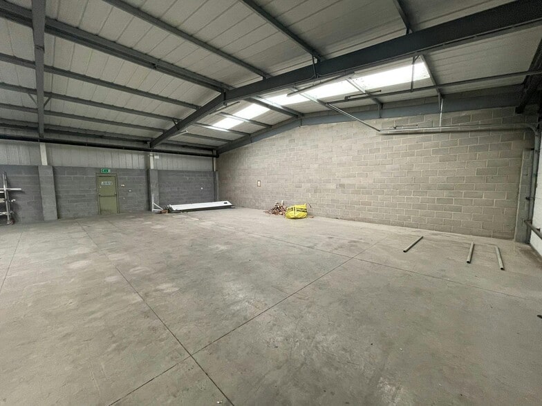 Knowles Ln, Bradford to rent - Building Photo - Image 3 of 11