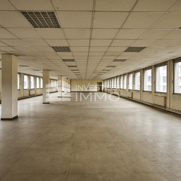 Office in Paris for sale - Interior Photo - Image 1 of 3
