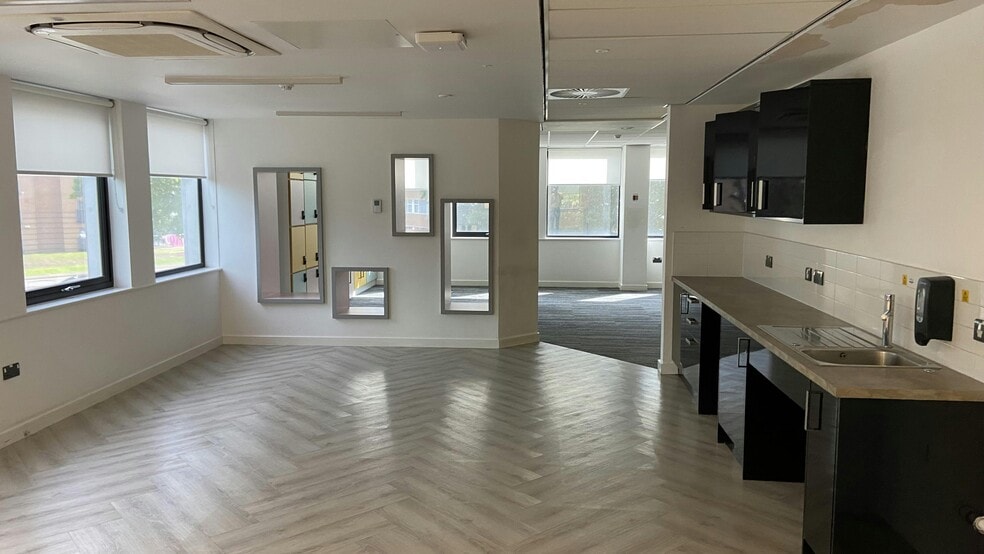 163 New Union St, Coventry to rent - Building Photo - Image 3 of 6