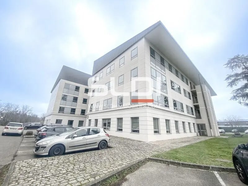 Vente Bureaux 284 m² - Photo 1