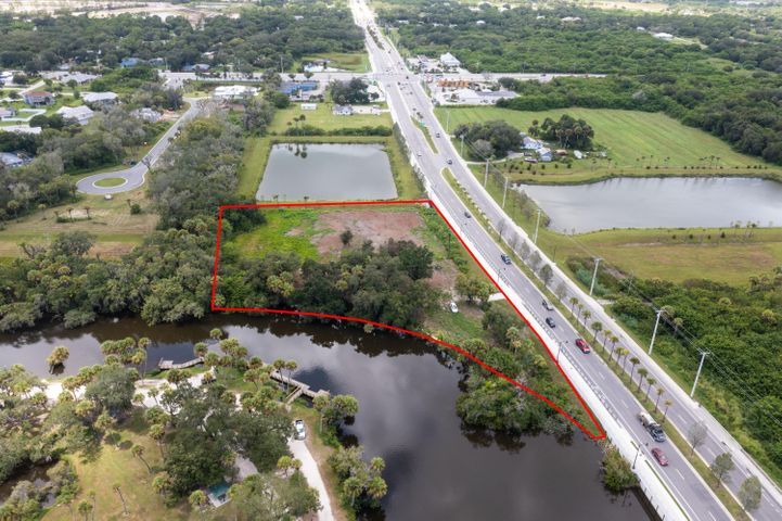 2221 W Midway Rd, Fort Pierce, FL for sale - Building Photo - Image 3 of 16