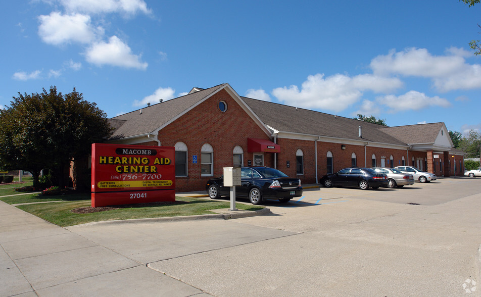 27041 Schoenherr Rd, Warren, MI for sale - Primary Photo - Image 1 of 1