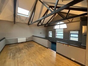 90 Seaward St, Glasgow to rent Building Photo- Image 1 of 8