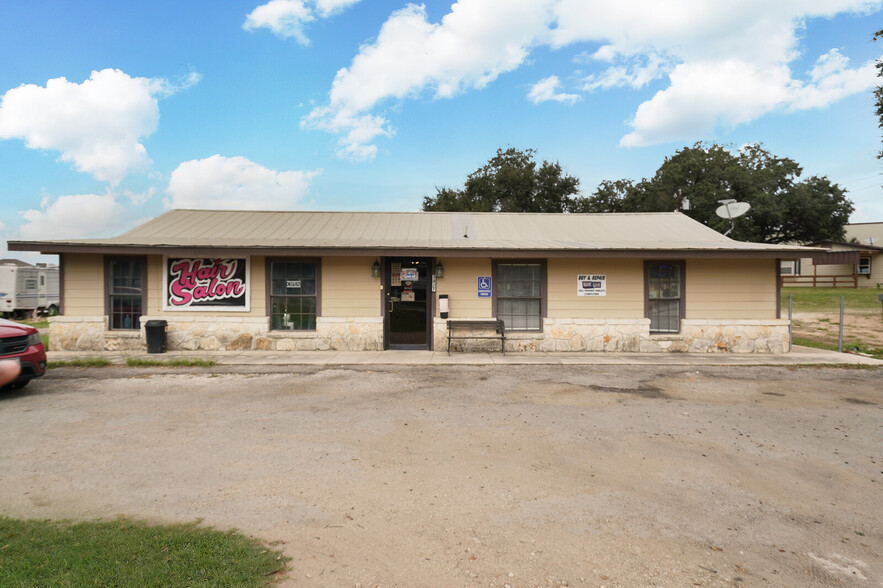 1827 Tx-97, Pleasanton, TX for sale - Primary Photo - Image 1 of 11