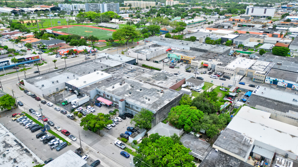 2100-2106 NW 22nd Ct, Miami, FL for sale - Building Photo - Image 3 of 8