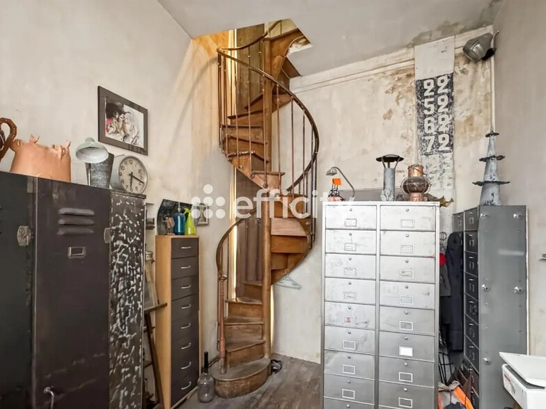 Build-to-Rent in Paris for sale - Interior Photo - Image 2 of 10