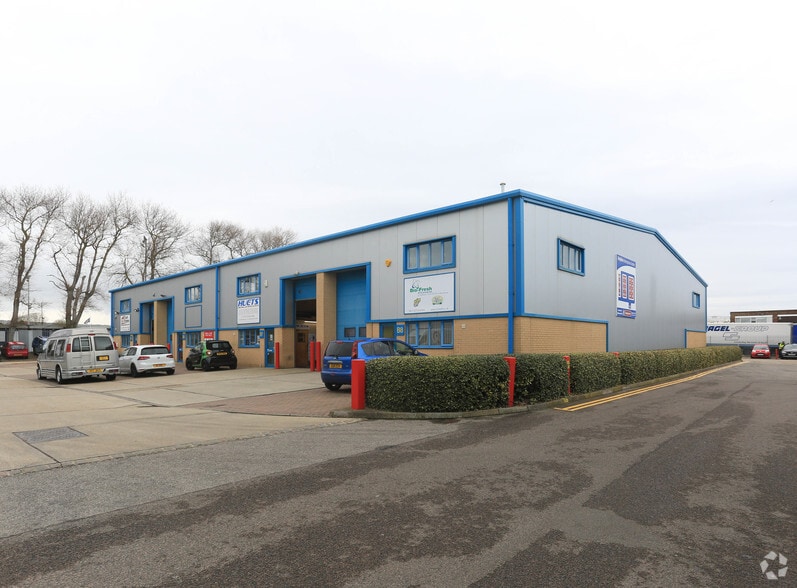 Evershed Way, Shoreham By Sea to rent - Building Photo - Image 2 of 2