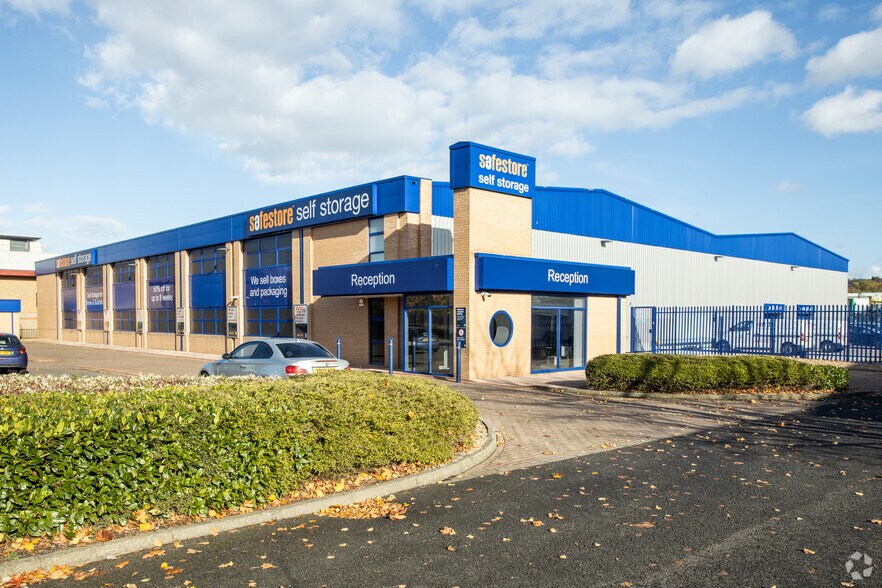 Kingsway N, Gateshead for sale - Primary Photo - Image 1 of 1