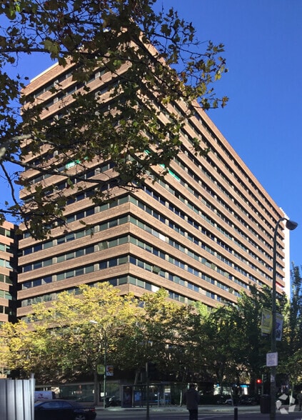 Paseo Castellana, 135, Madrid, Madrid to rent - Building Photo - Image 3 of 4