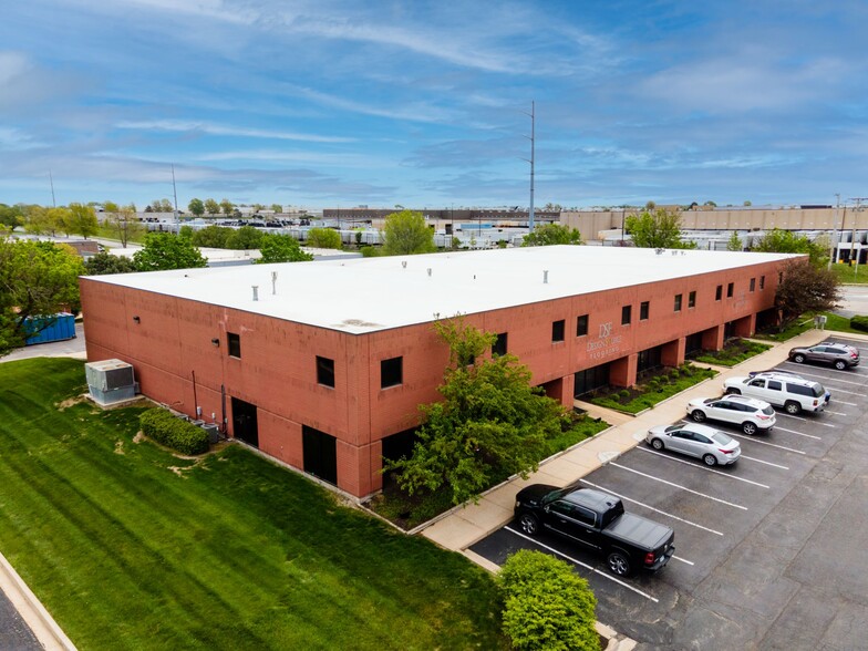 10645-10651 Lackman Rd, Lenexa, KS for rent - Building Photo - Image 1 of 1