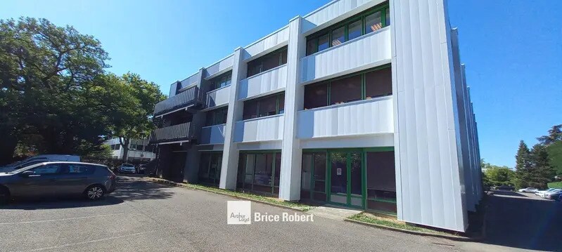 1-3 Rue Colonel Chambonnet, Bron to rent - Building Photo - Image 2 of 7