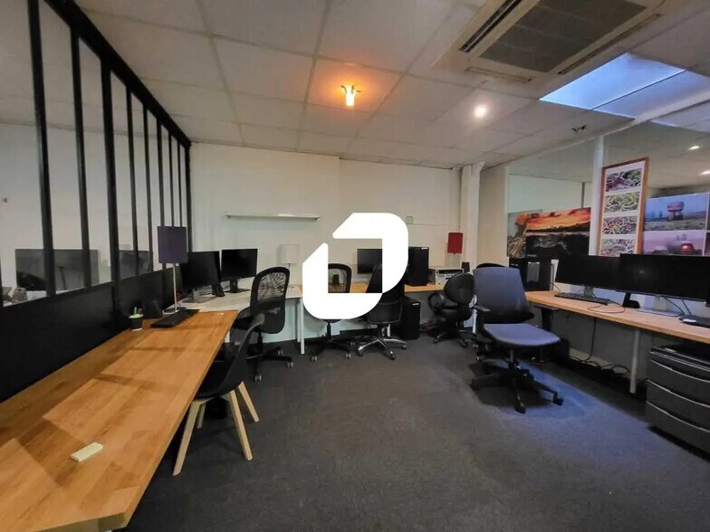 Office in Montrouge to rent - Building Photo - Image 3 of 13