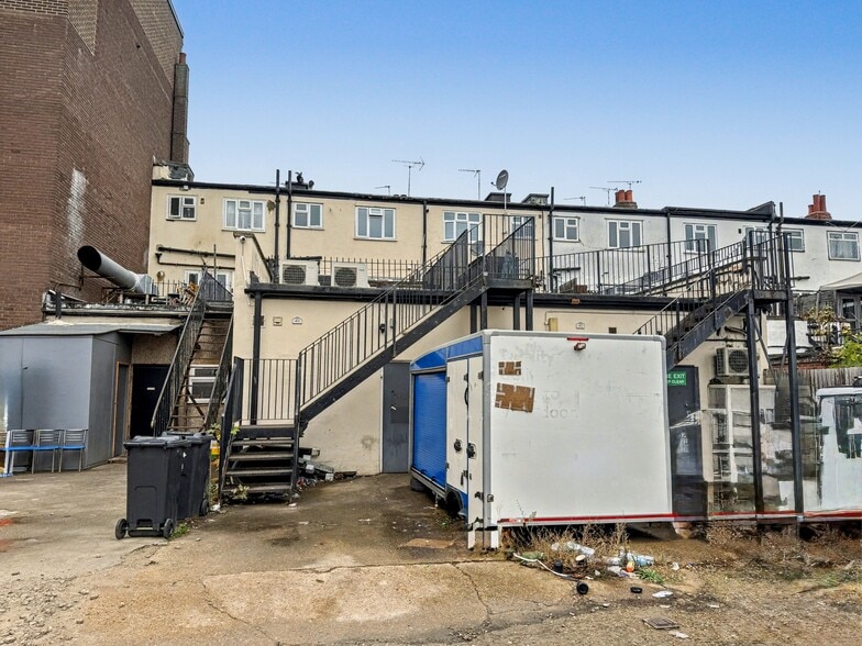 40-40A High St, Ilford for sale - Building Photo - Image 3 of 4