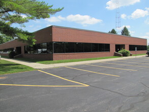 2302 Fox Dr, Champaign, IL for rent Building Photo- Image 1 of 12