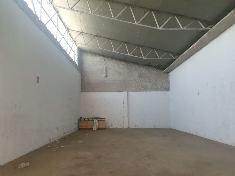 Calle Metalurgia, S/N, Sevilla, Sevilla to rent - Building Photo - Image 3 of 10