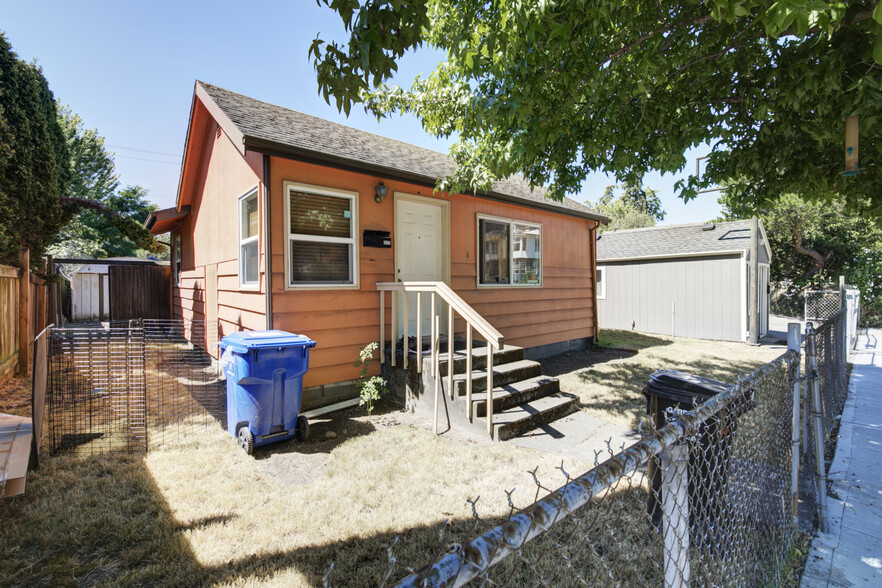 5225 Delridge Way SW, Seattle, WA for rent - Building Photo - Image 3 of 10