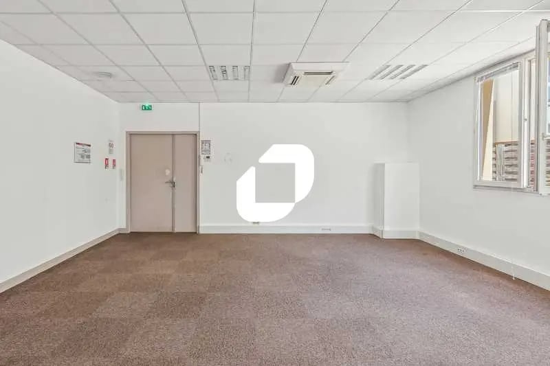 9 Bis Rue Delerue, Montrouge to rent Interior Photo- Image 1 of 7