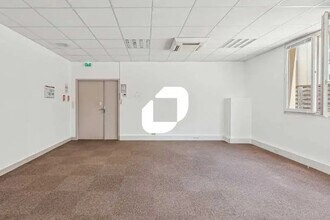 9 Bis Rue Delerue, Montrouge to rent Interior Photo- Image 1 of 7