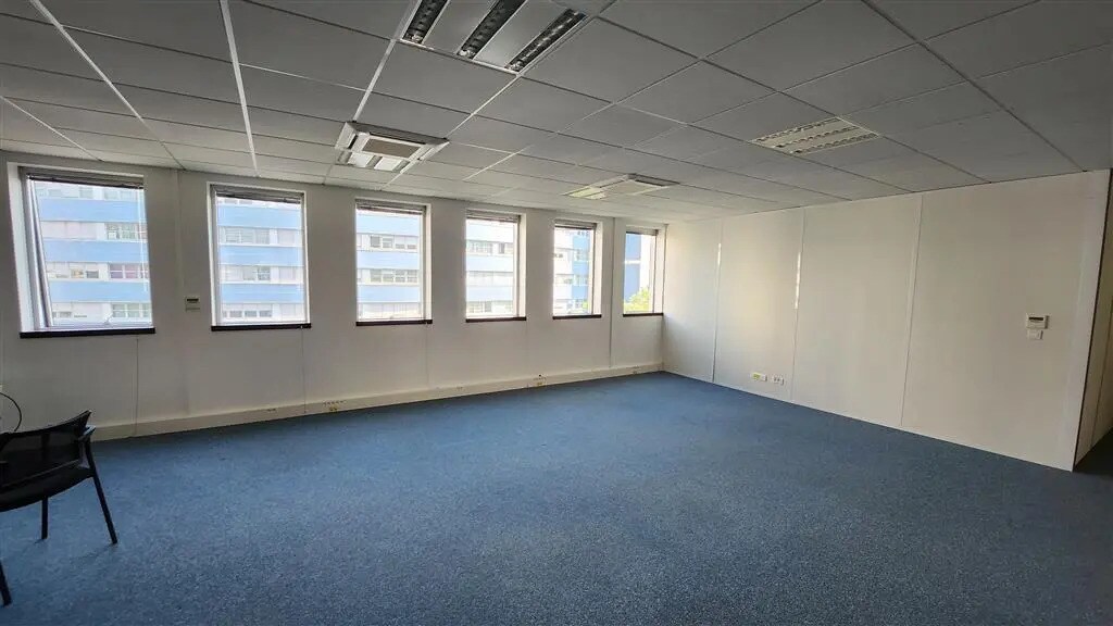 Office in Montreuil to rent Building Photo- Image 1 of 9