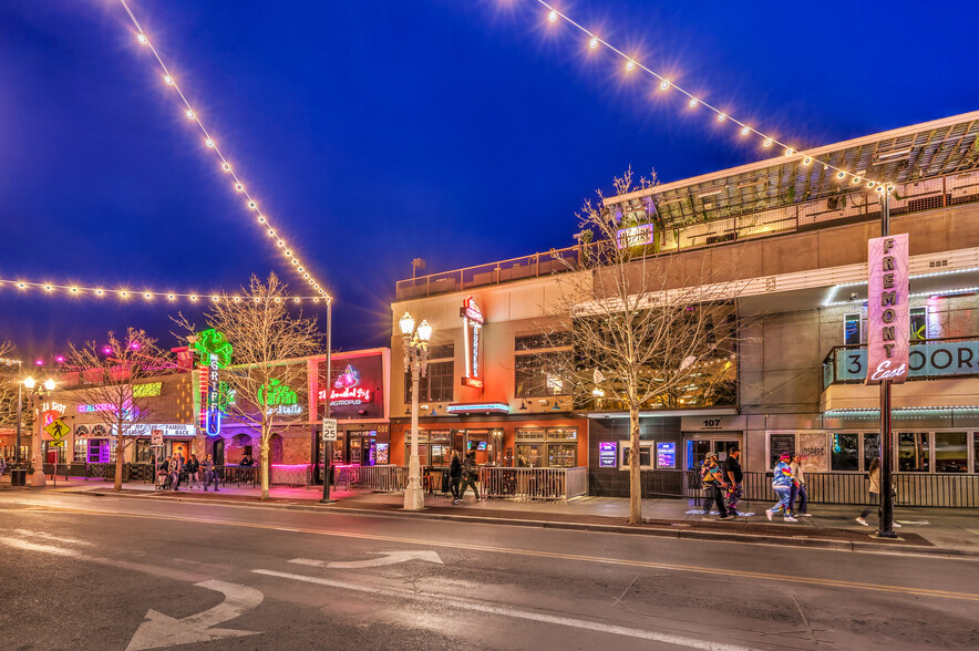 107-111 S Las Vegas Blvd & 505-515 E Fremont St, Las Vegas, NV for rent - Building Photo - Image 3 of 4