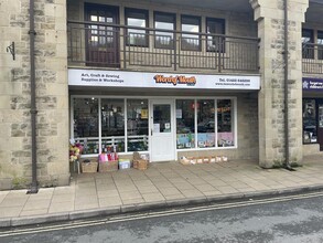 Valley Rd, Hebden Bridge for rent Building Photo- Image 1 of 6