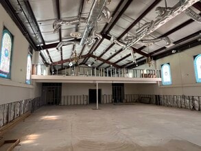 688 Donald Lee Hollowell Pkwy NW, Atlanta, GA to rent Interior Photo- Image 2 of 4