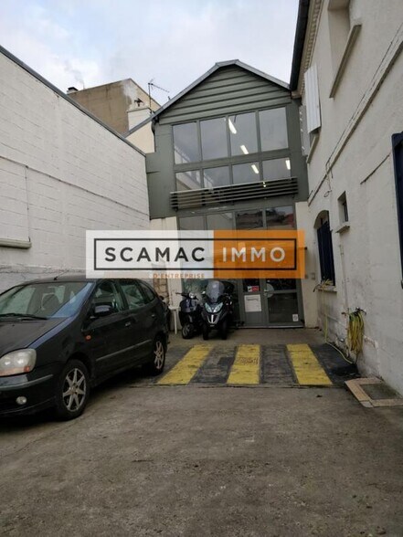 Light Industrial in Meudon to rent - Building Photo - Image 1 of 6