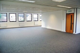 80-88 Coombe Rd, New Malden to rent Interior Photo- Image 1 of 1