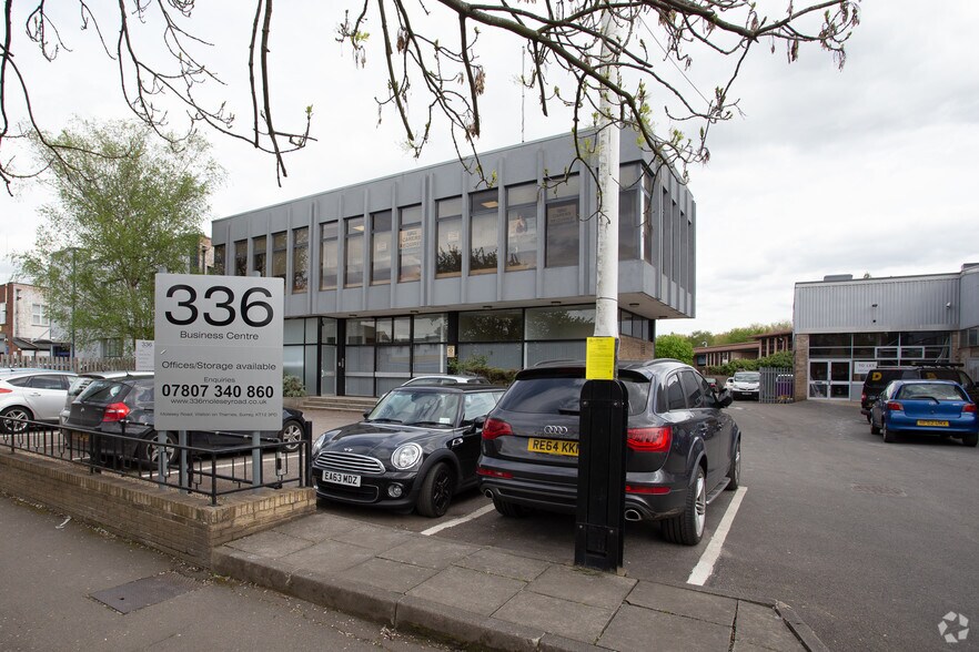 336-338 Molesey Rd, Walton On Thames for sale - Primary Photo - Image 1 of 1