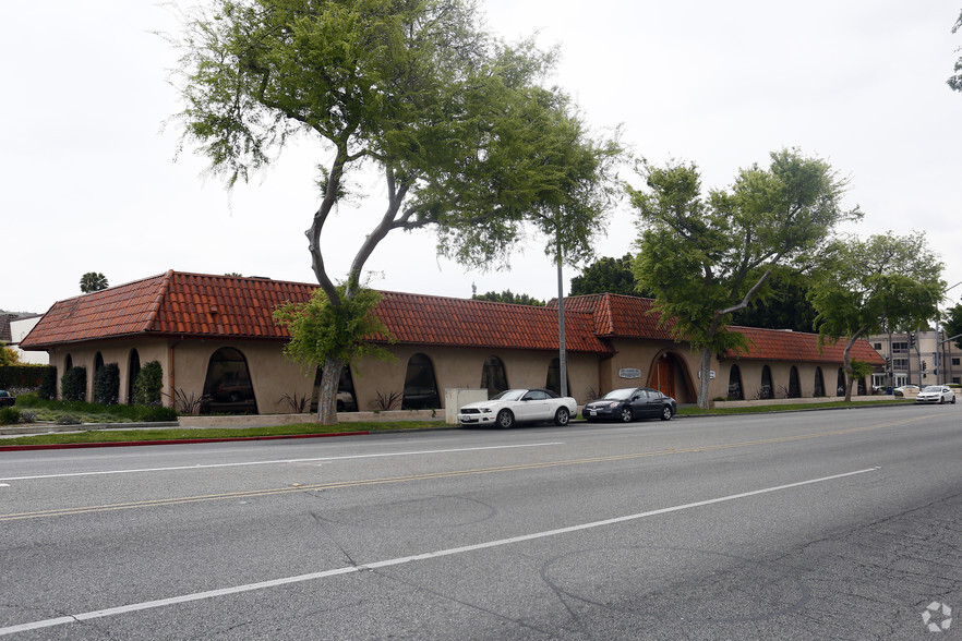 5000 Overland Ave, Culver City, CA for rent - Primary Photo - Image 1 of 9