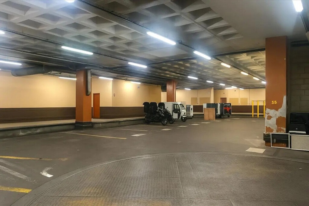 Location Entrepôt 400 m² - Photo 1