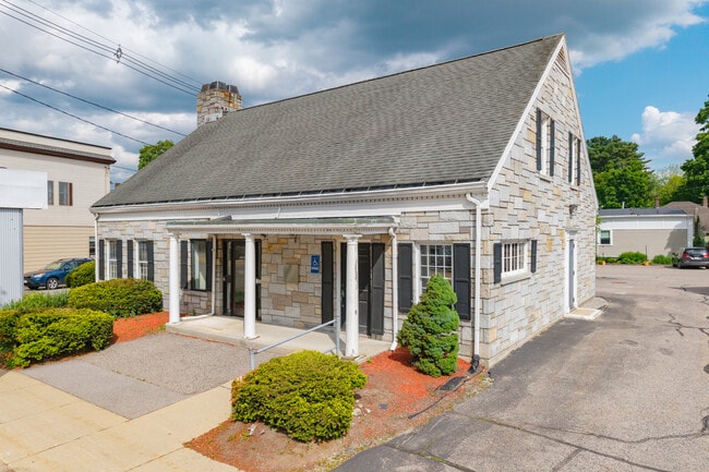 More details for 818 Washington St, Holliston, MA - Retail for Auction