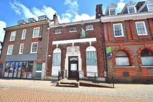 17 High St, Chesham for sale Primary Photo- Image 1 of 1