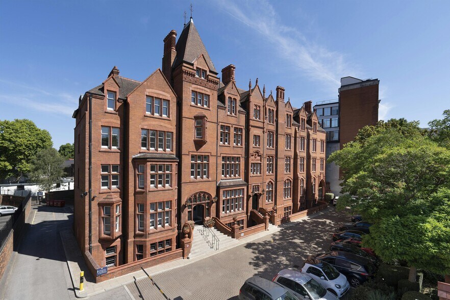 100 Hammersmith Rd, London to rent - Building Photo - Image 1 of 5