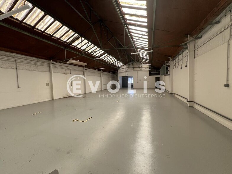 Light Industrial in Villeneuve Saint Georges to rent - Interior Photo - Image 3 of 20