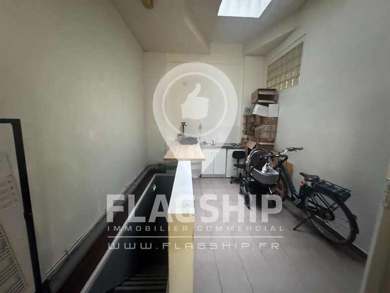 Office in Paris to rent - Interior Photo - Image 2 of 12