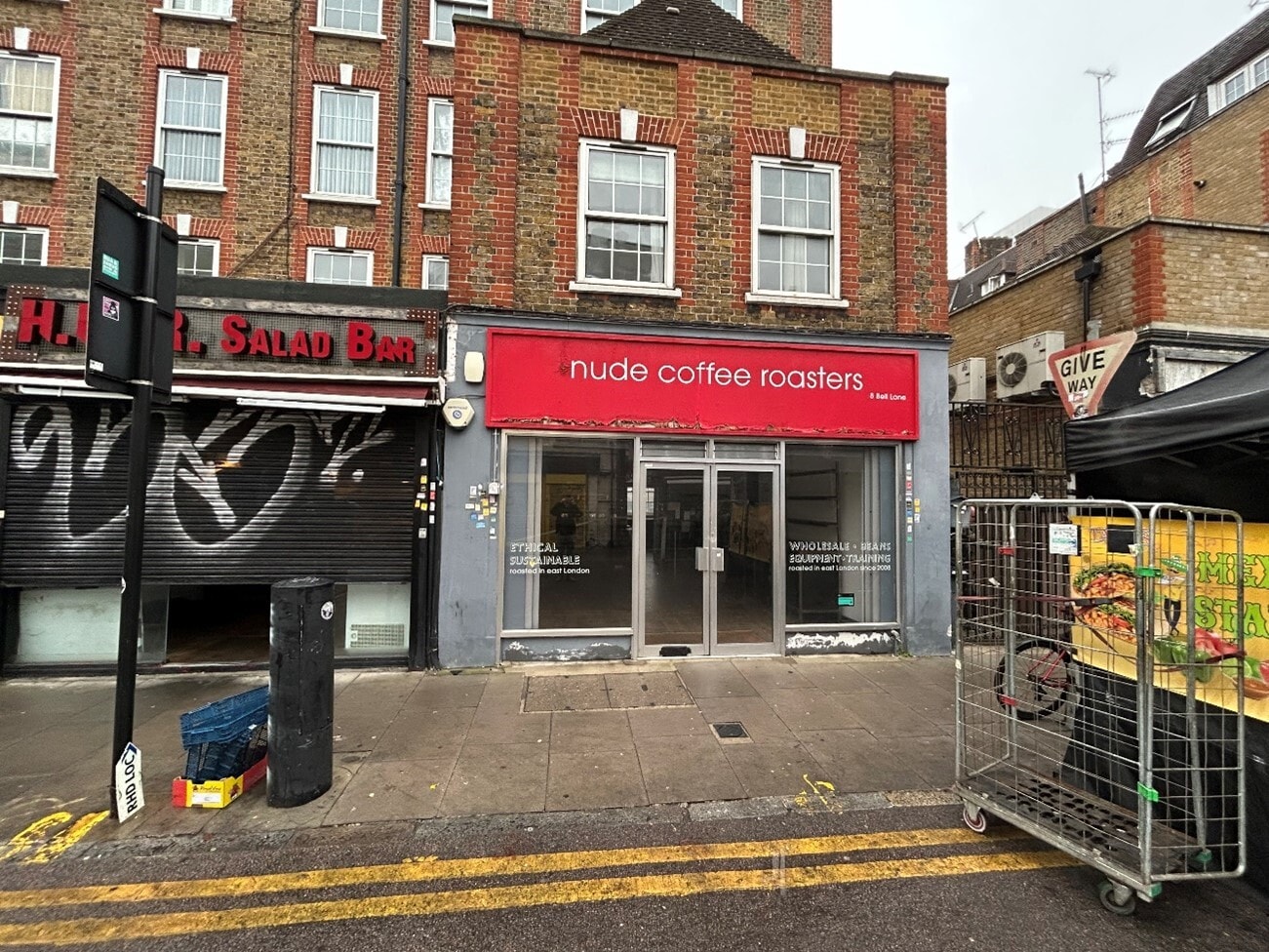 8 Bell Lane, London to rent Interior Photo- Image 1 of 5